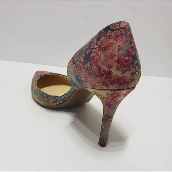 Jessica Simpson Floral Pattern Heels. - Picture 9 of 12